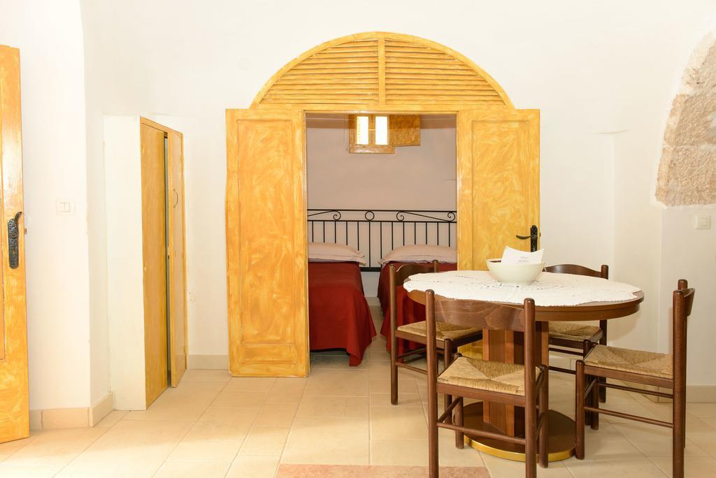 Agritrulli Guest House Ostuni Eksteriør bilde
